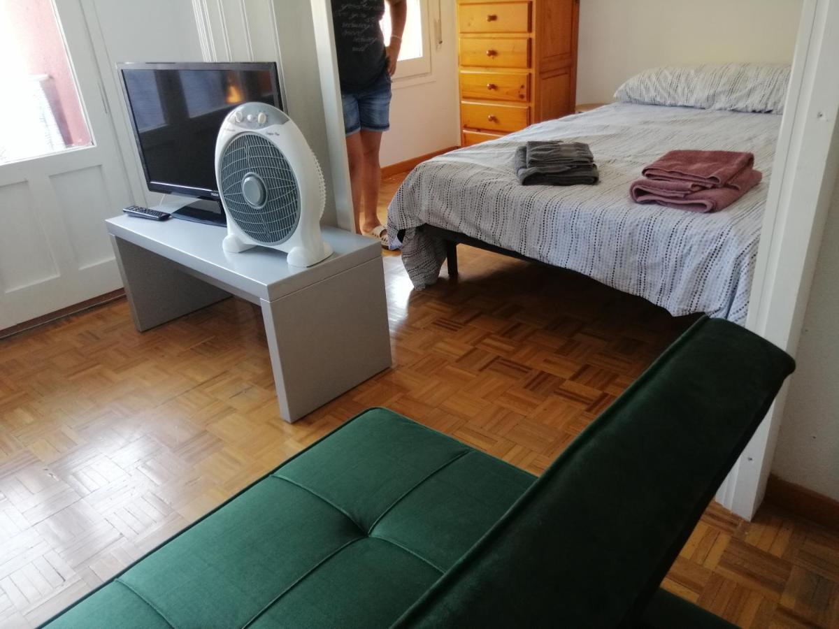 Luminoso, Centrico Y Silencioso Apartamento Jaca Exteriör bild
