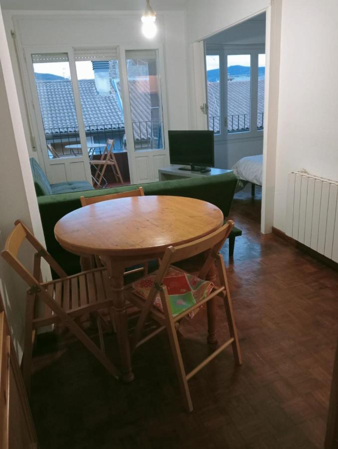 Luminoso, Centrico Y Silencioso Apartamento Jaca Exteriör bild