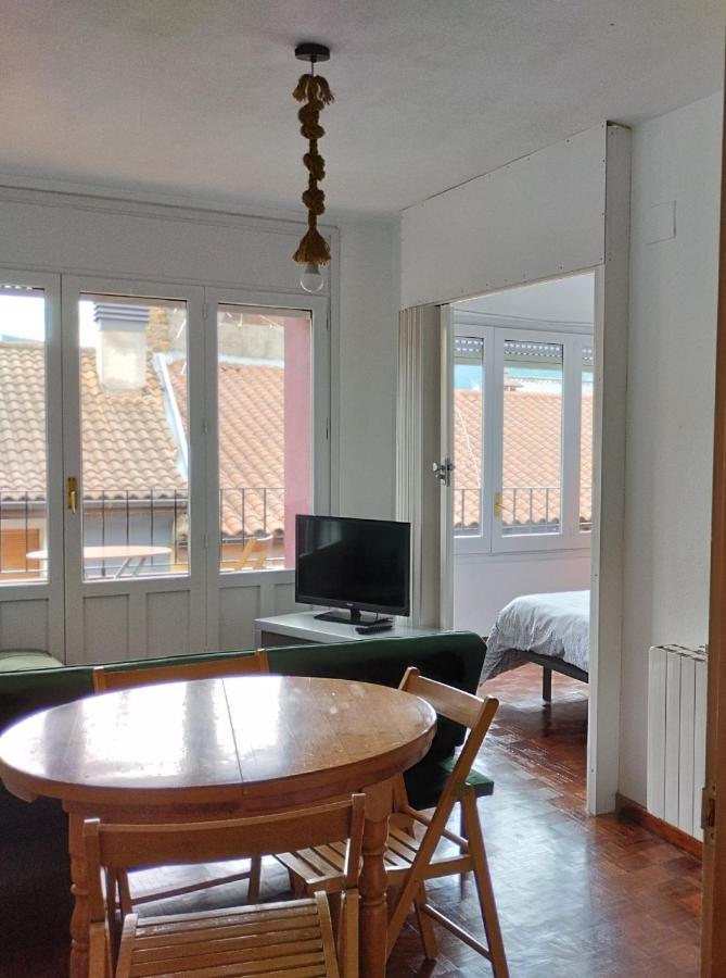Luminoso, Centrico Y Silencioso Apartamento Jaca Exteriör bild