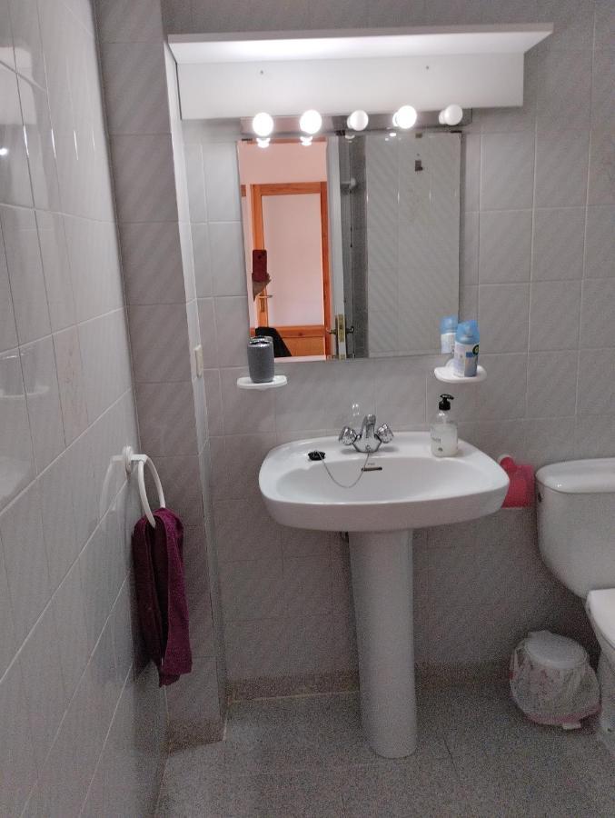 Luminoso, Centrico Y Silencioso Apartamento Jaca Exteriör bild